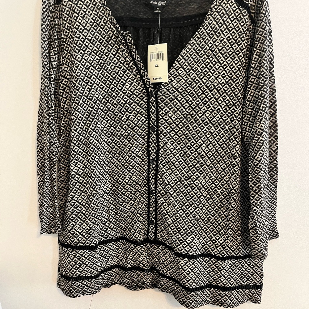 Lucky Brand NWT Black and White Geometric Women's Top